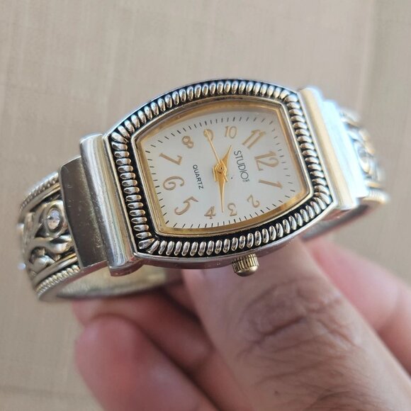 Studio Time Ladies Wristwatch Silver Tone Analog Quartz Cuff Band Wrist Watch - Picture 5 of 10